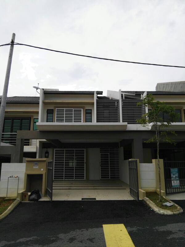 Taman Nusa Intan 12 Senawang, Negeri Sembilan - photo 2