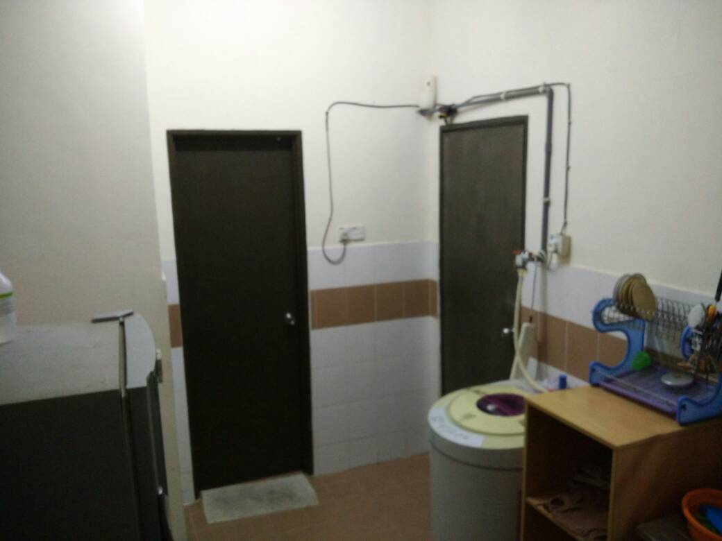 1sty Terrace Tmn Anggerik, Shah Alam Sec29 - photo 5