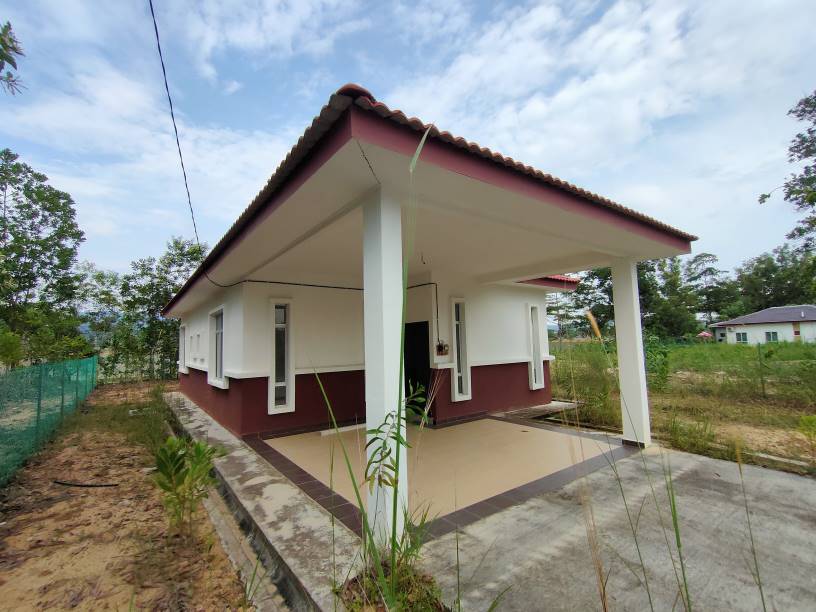 BANGLO SETINGKAT MAHKOTA HILLS - photo 1