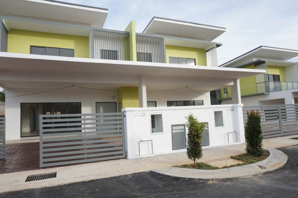 FREEHOLD Semi D Puncak D Villa