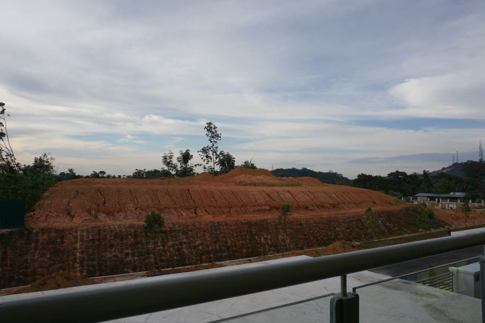 FREEHOLD Semi D Puncak D Villa - photo 3