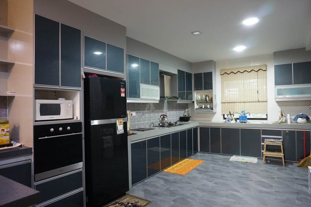 Two and a Half Storey Bukit Saujana Sungai Buloh - photo 4