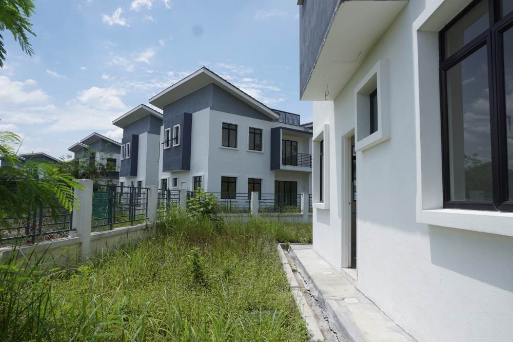Double Storey Bungalow Bukit Saujana Saujana Utama