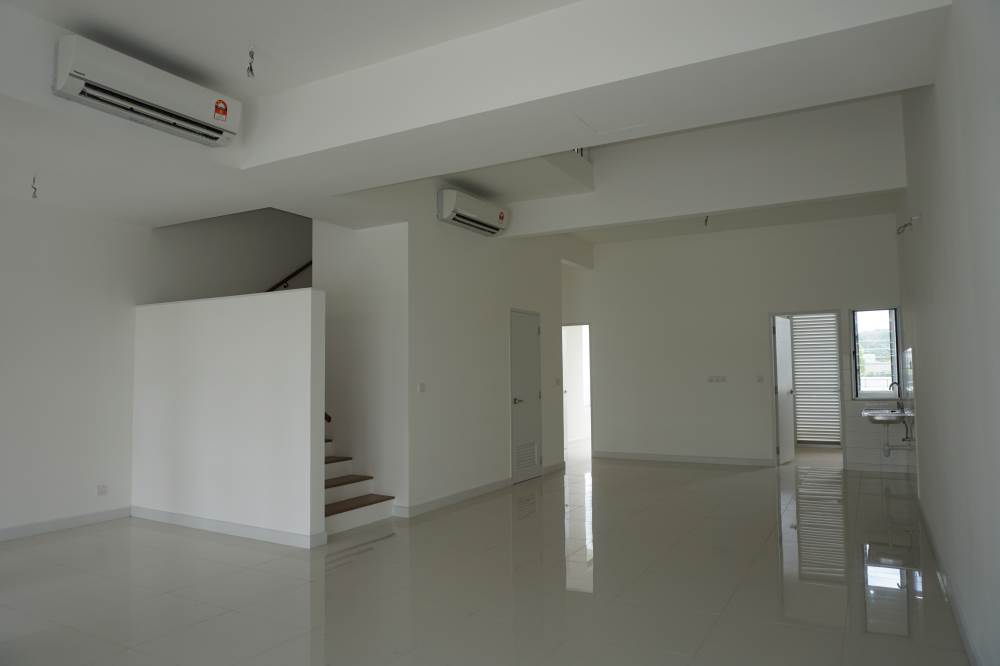 FREEHOLD 2 Storey Terrace Parkfield Residences - photo 4