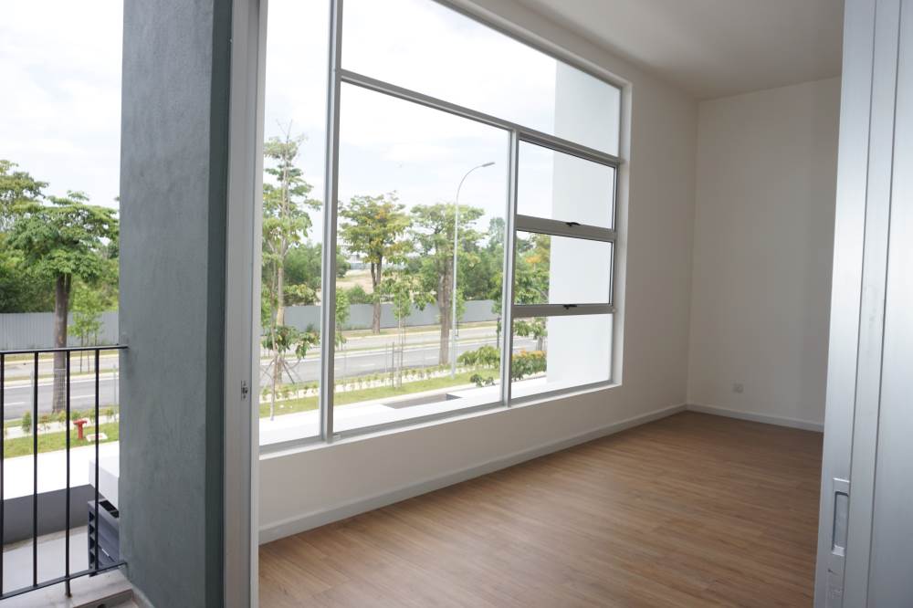 FREEHOLD 2 Storey Terrace Parkfield Residences - photo 5
