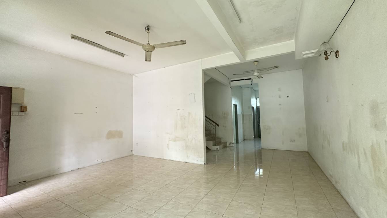 Double Storey Terrace Taman Seri Arowana - photo 2