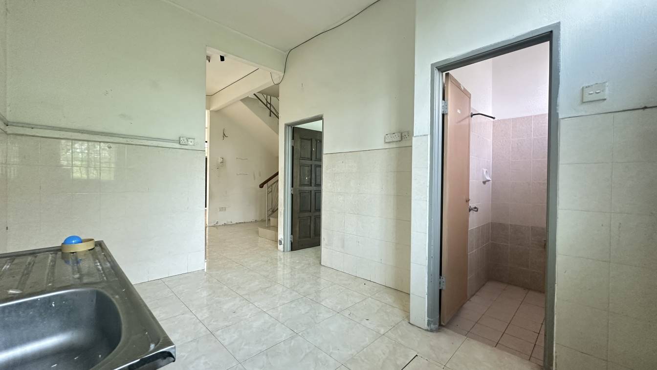 Double Storey Terrace Taman Seri Arowana - photo 6