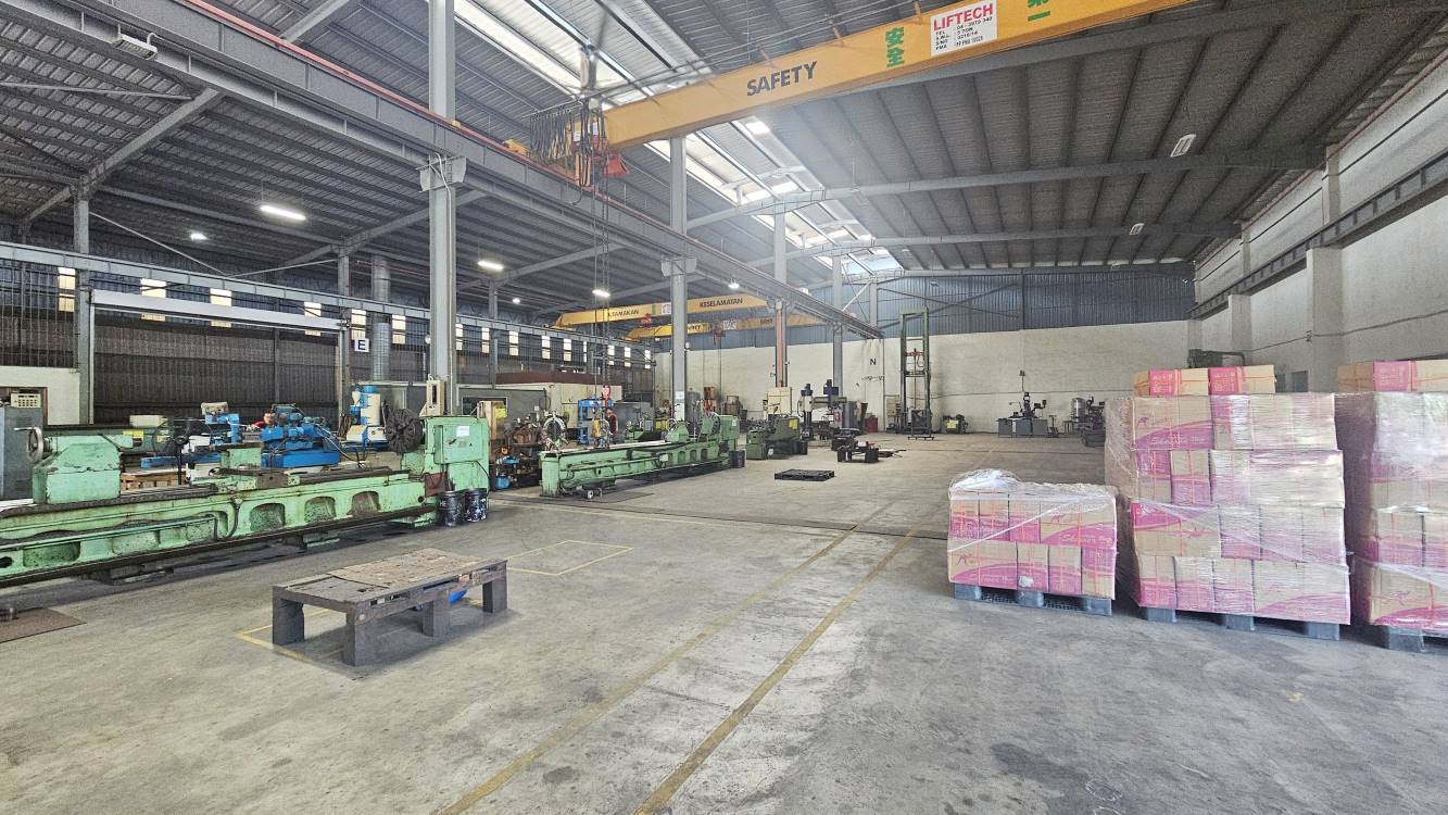 Land Area 74052sqft with Detached Factory - photo 2
