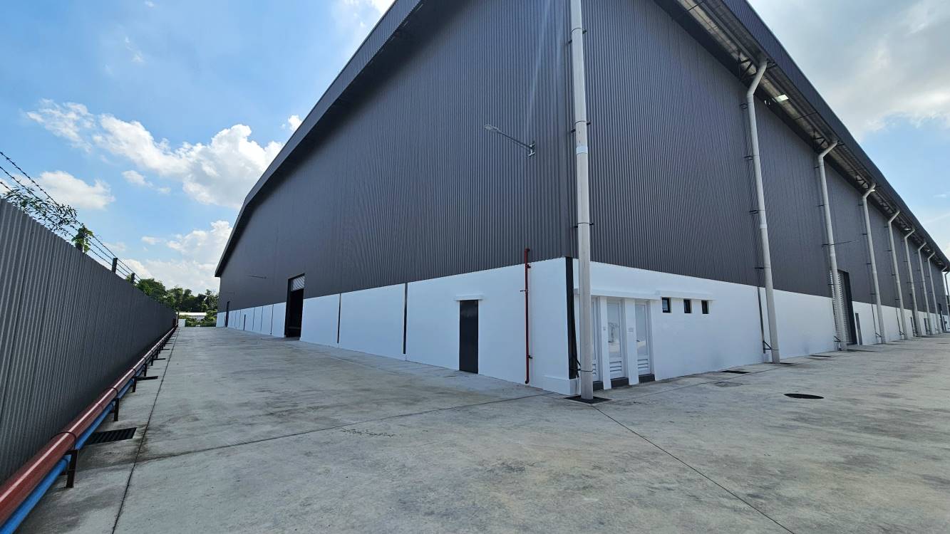 Land Area 5 Acres Factory with Built up 185841sqft - photo 12