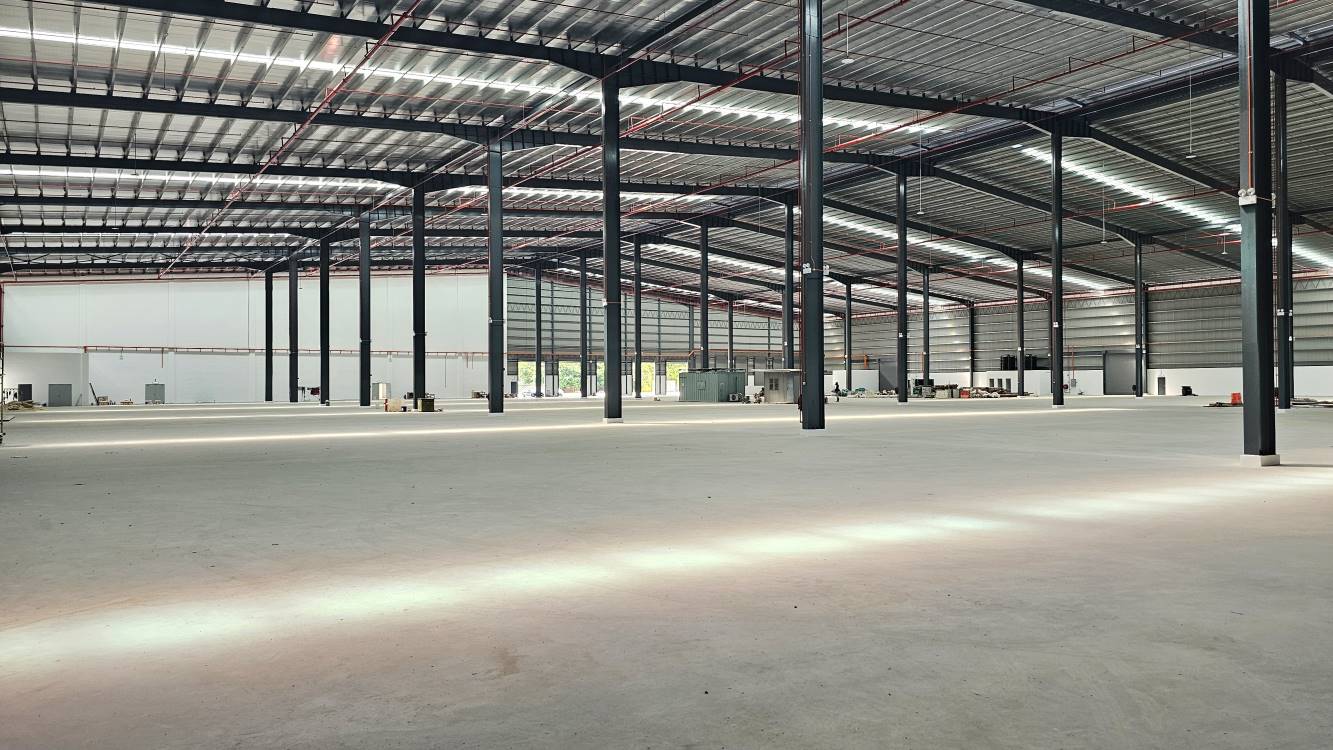 Land Area 5 Acres Factory with Built up 185841sqft - photo 13