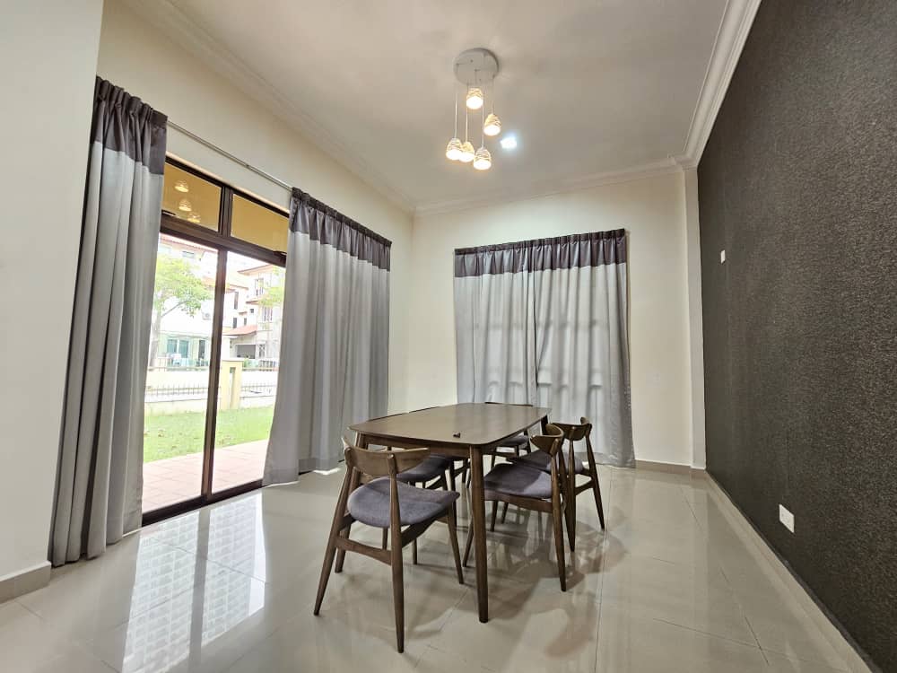 3 storey D Residence ...