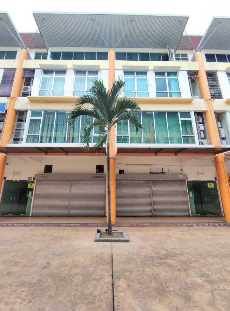 M Avenue, Segambut,Ground Floor Shop