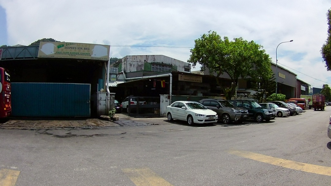 Industri Batu Caves, Gombak