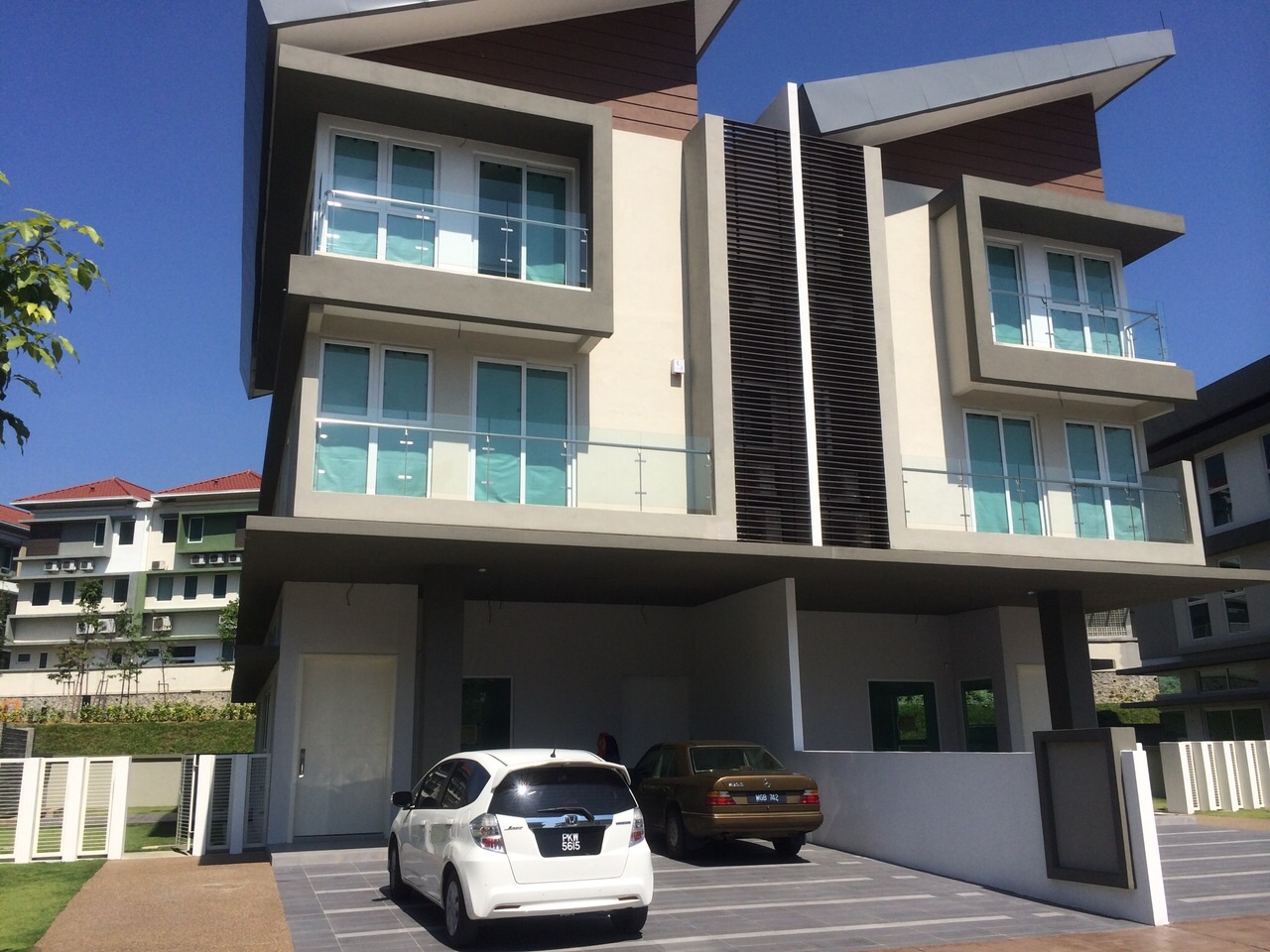 Rafflesia Damansara Perdana, PJ