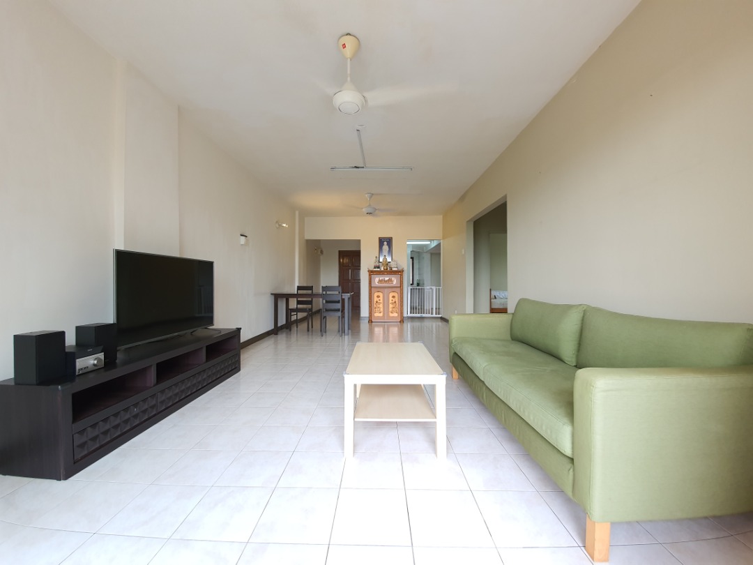 Villamas,Sungai Buloh,Valencia,Condo