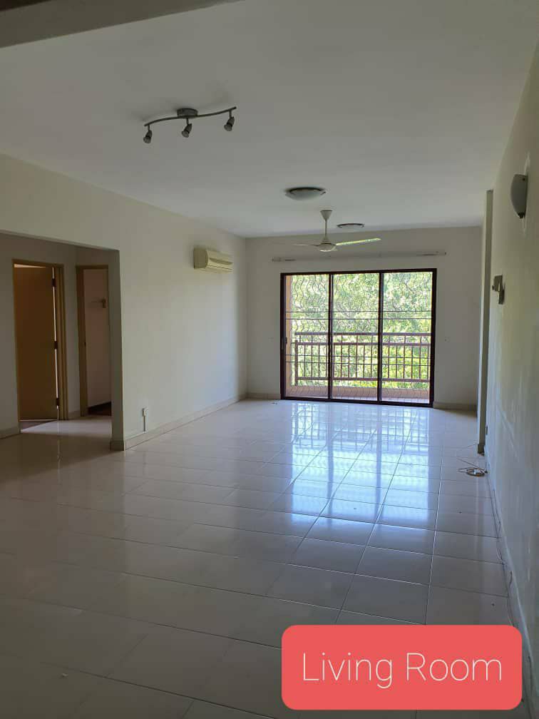 Villamas,Sungai Buloh,Partly Furnished Condo