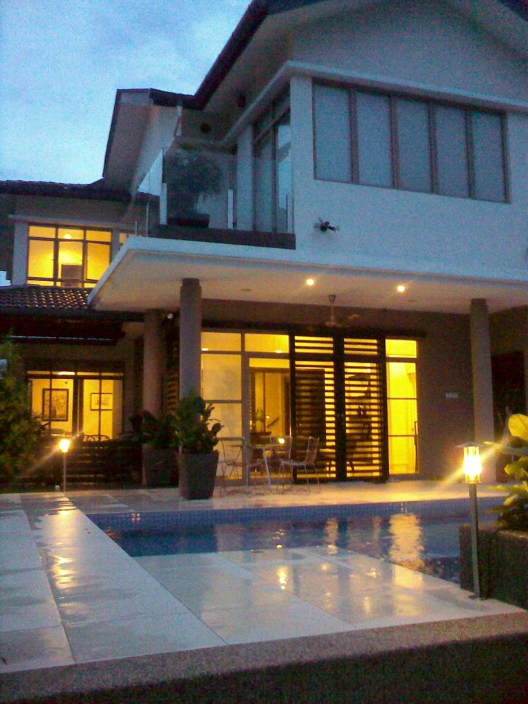 Valencia,Sungai Buloh,2 Storeys Semi-D
