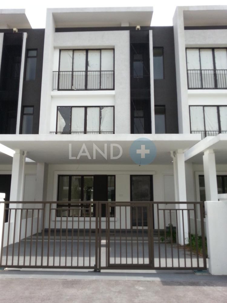 Valencia,Sungai Buloh,3 Storeys Terrace House