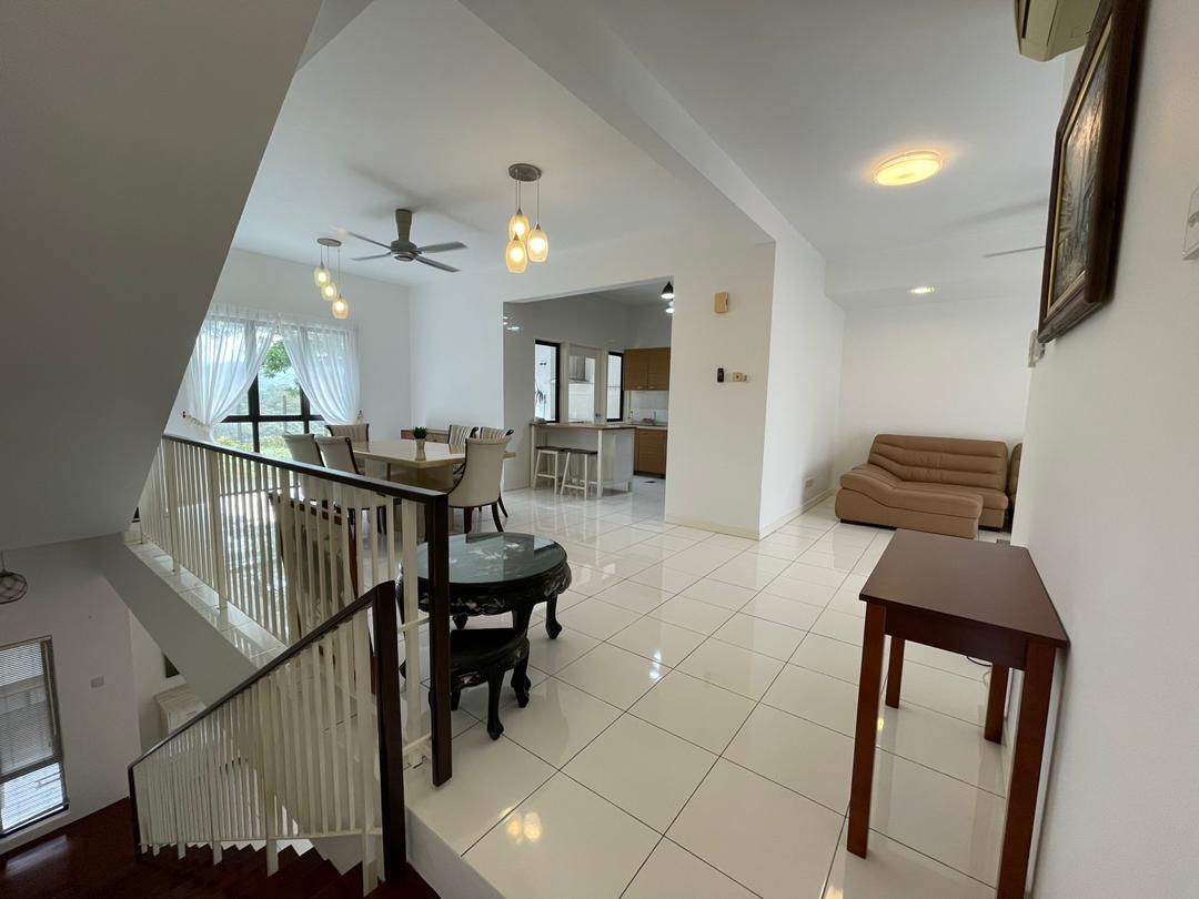 Valencia,Sungai Buloh,3 Storeys Terrace House