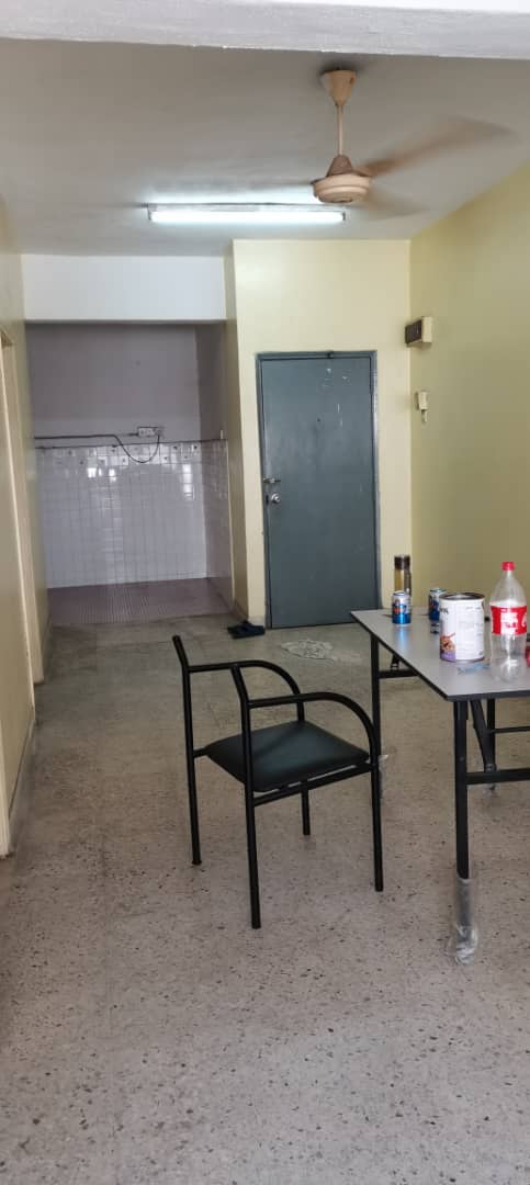 Taman Intan Baiduri,Selayang,2nd Floor Flat