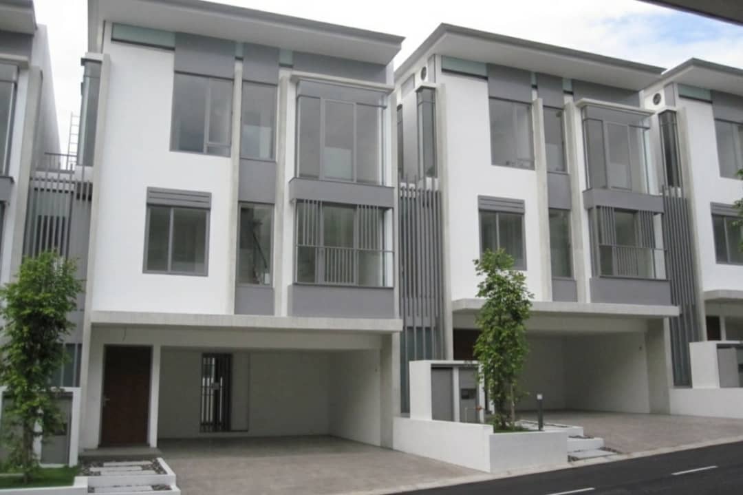 Garden Manor,3 Storeys Link House