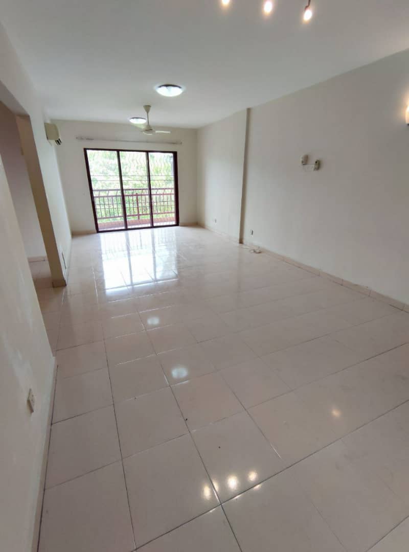Villamas,Sungai Buloh,Partly Furnished Condo