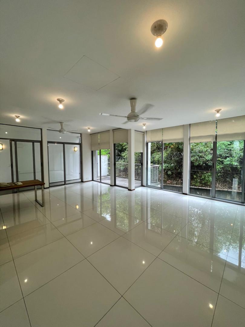 Garden Manor,3 Storeys Link House