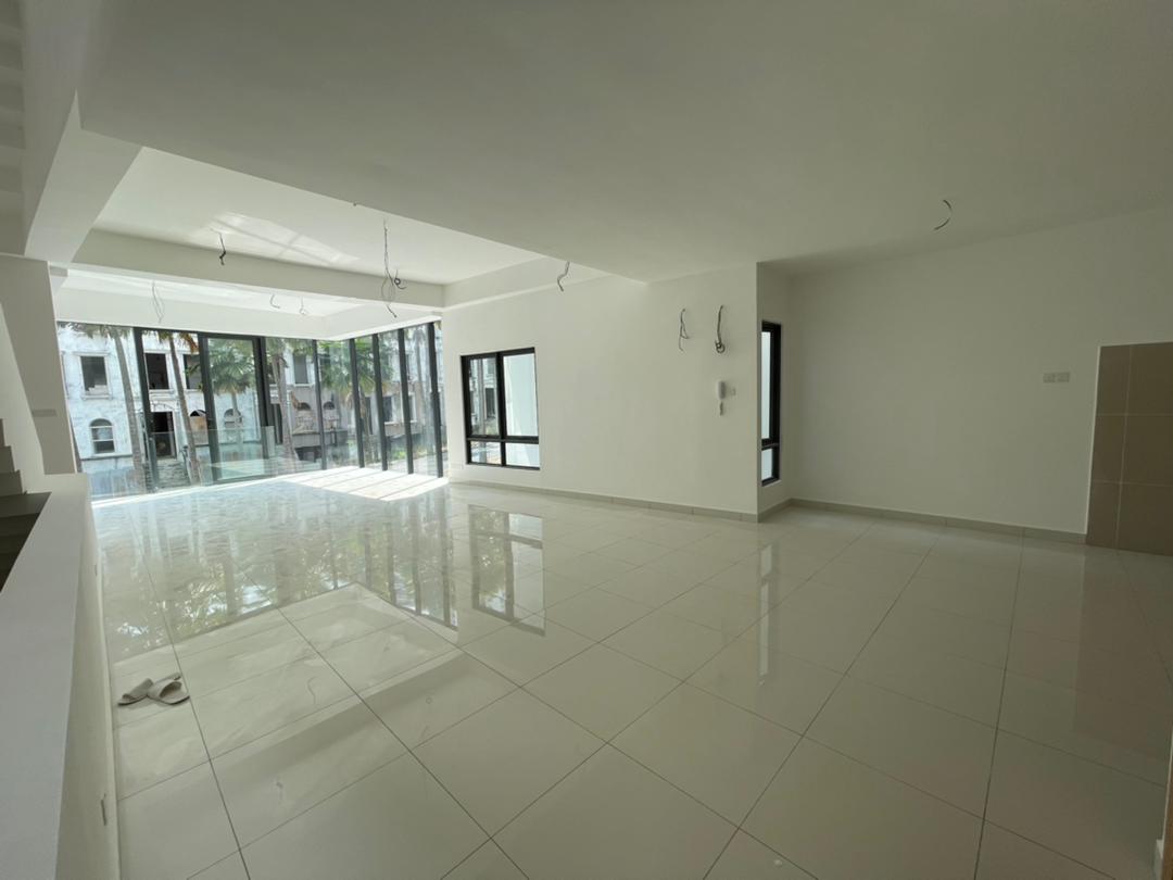 Empire Residence,Sereno,Parcel 8 - photo 5