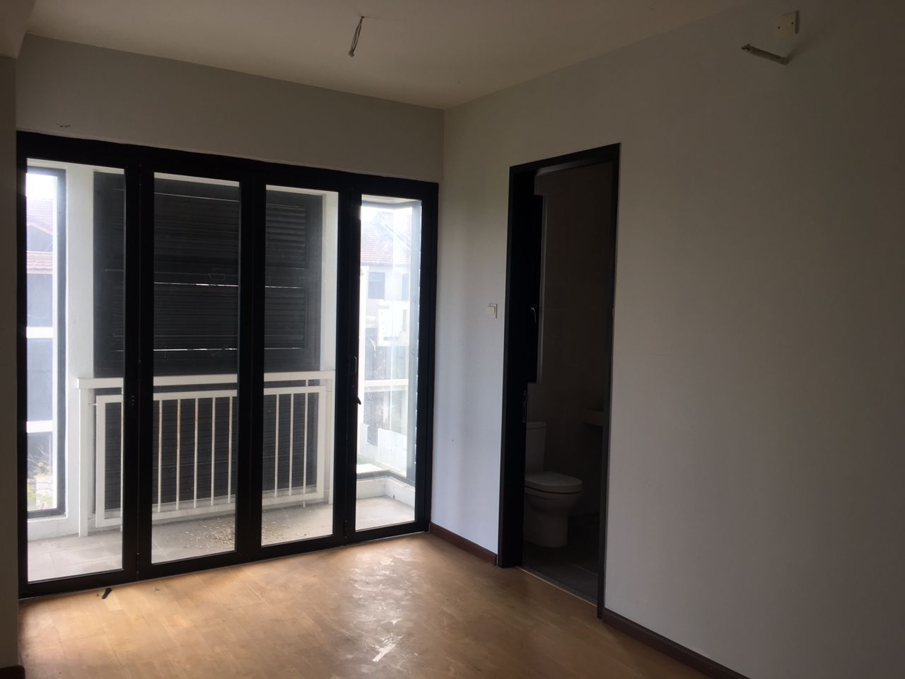 Maple Terrace,Denai Alam,3 Storeys Terrace House - photo 9
