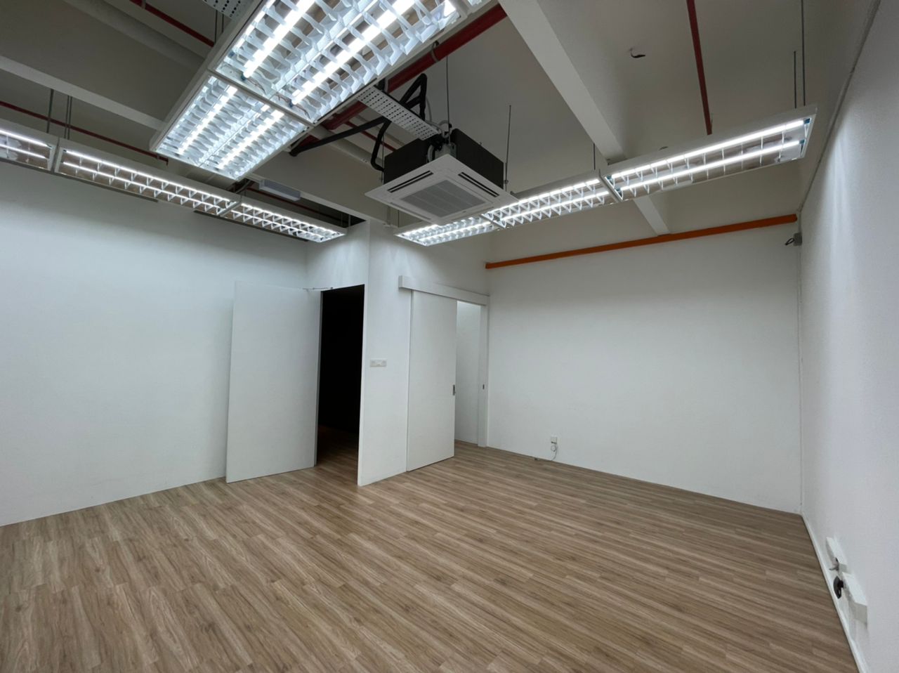 Plaza Arkadia,Desa Parkcity,Kepong,Office - photo 5