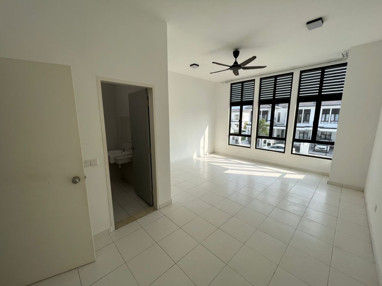 Eco Grandeur,Graham Garden,2 Storeys Terrace House - photo 5