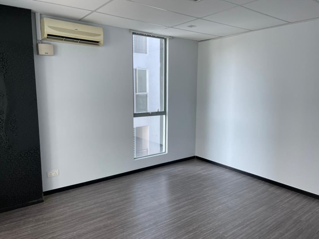 Gateway Kiaramas Corporate Suite,Mont Kiara,Office - photo 3