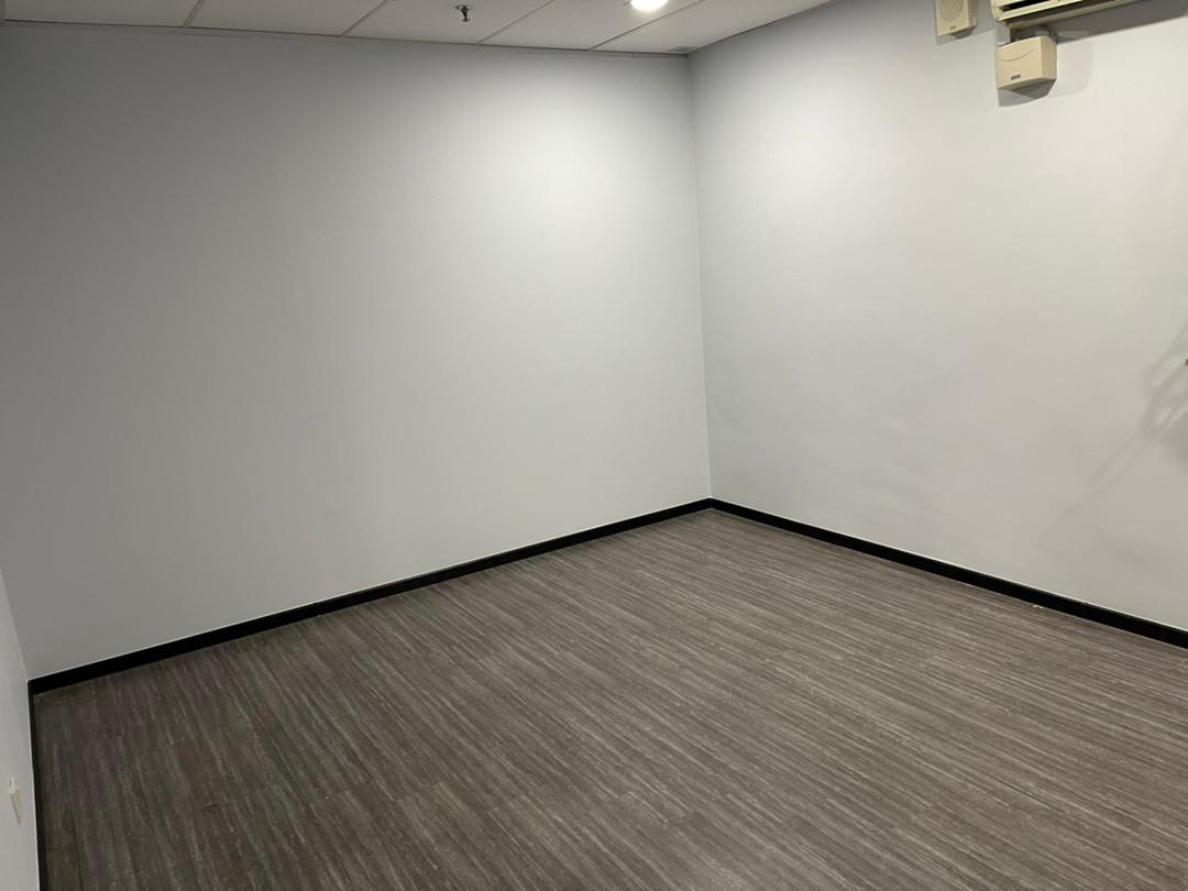 Gateway Kiaramas Corporate Suite,Mont Kiara,Office - photo 10