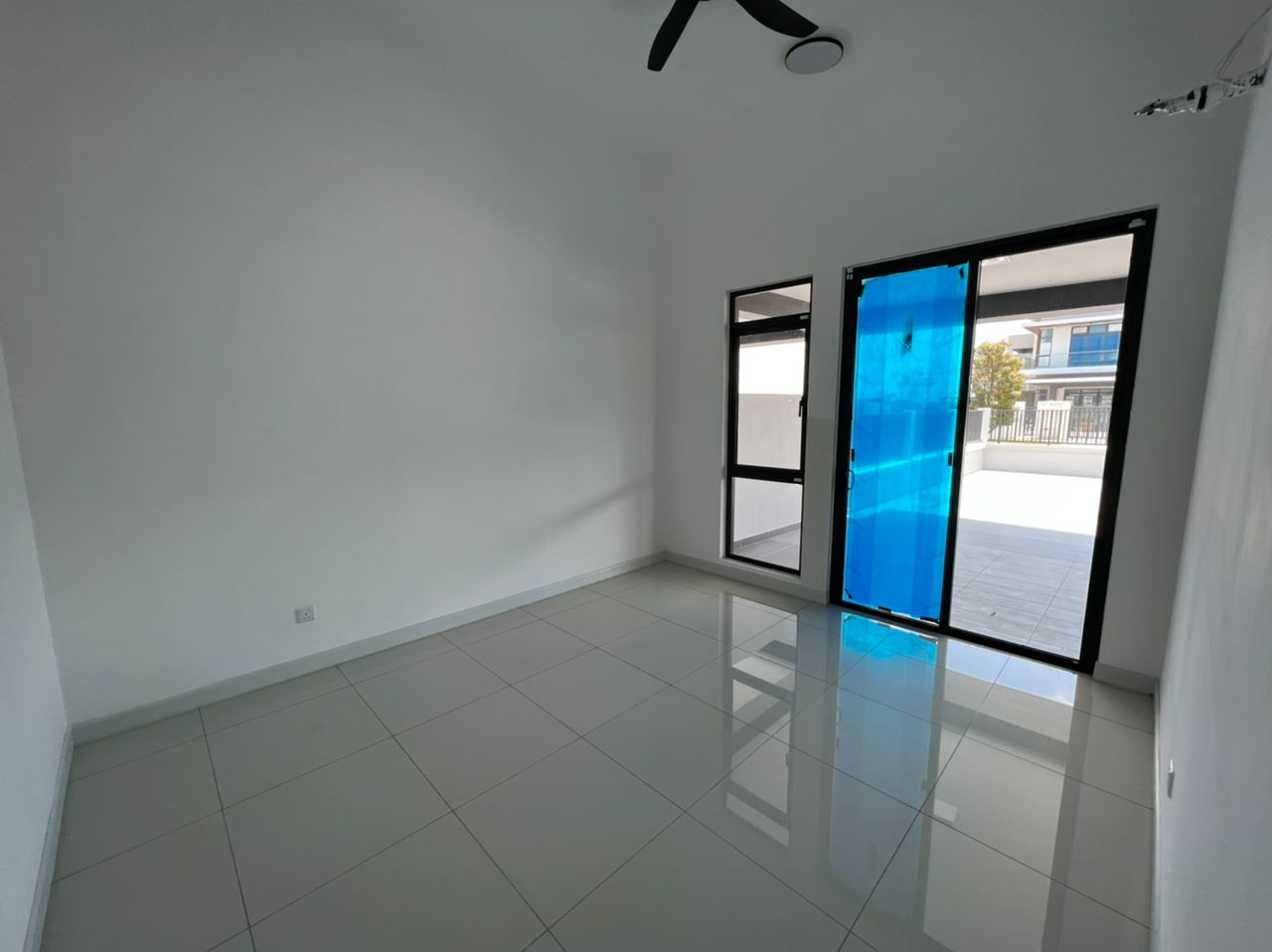 Hampton Residence,2 Storeys Semi-D - photo 5