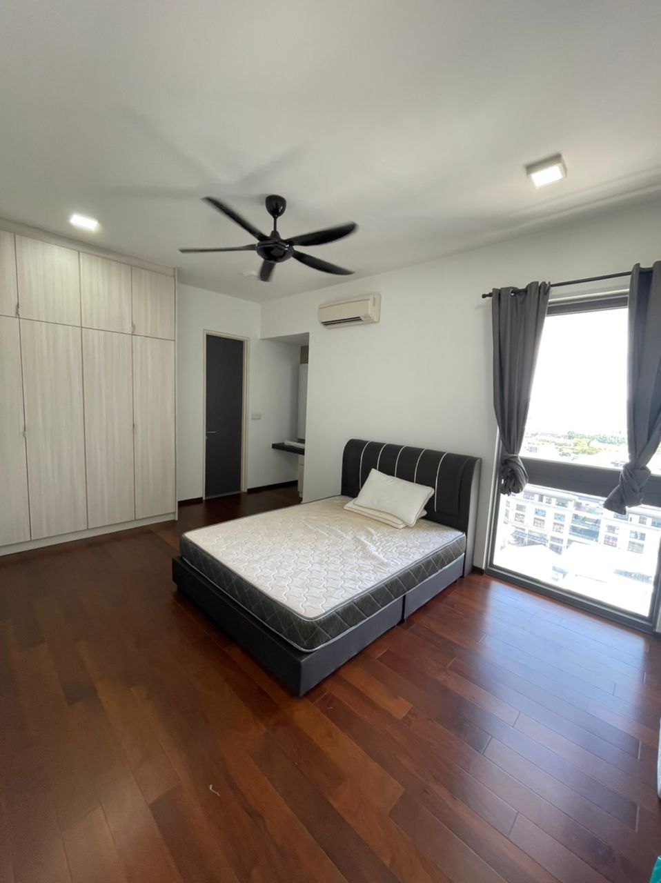 The Breezeway Condo, Desa ParkCity - photo 3