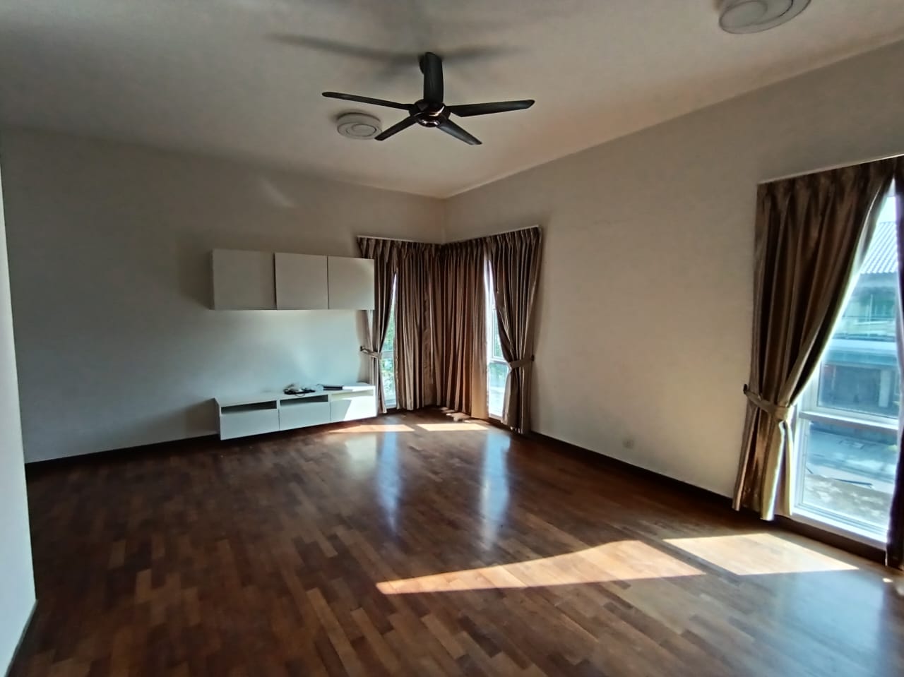 Villa Heights, Taman Equine, Seri Kembangan - photo 6