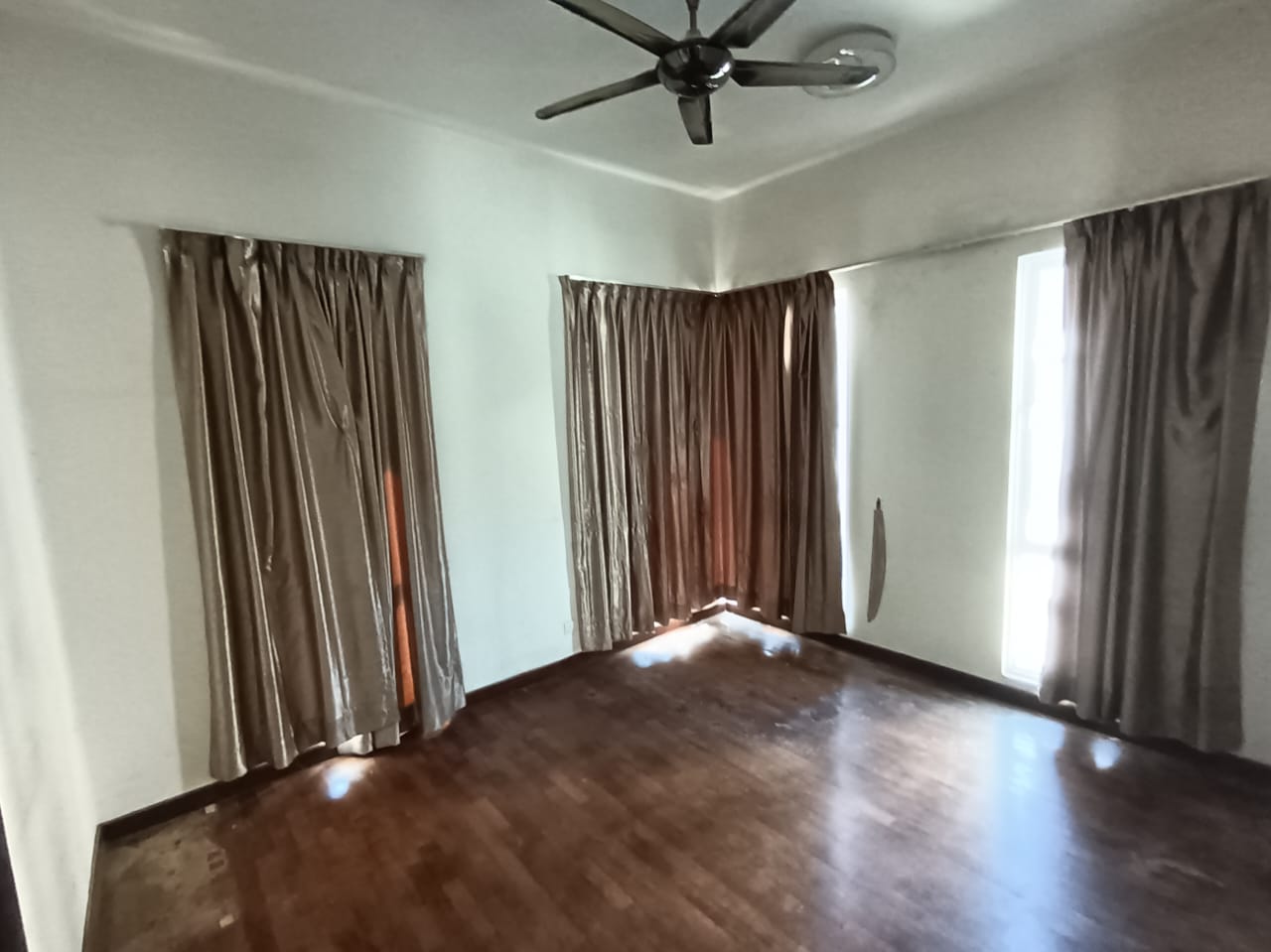 Villa Heights, Taman Equine, Seri Kembangan - photo 8