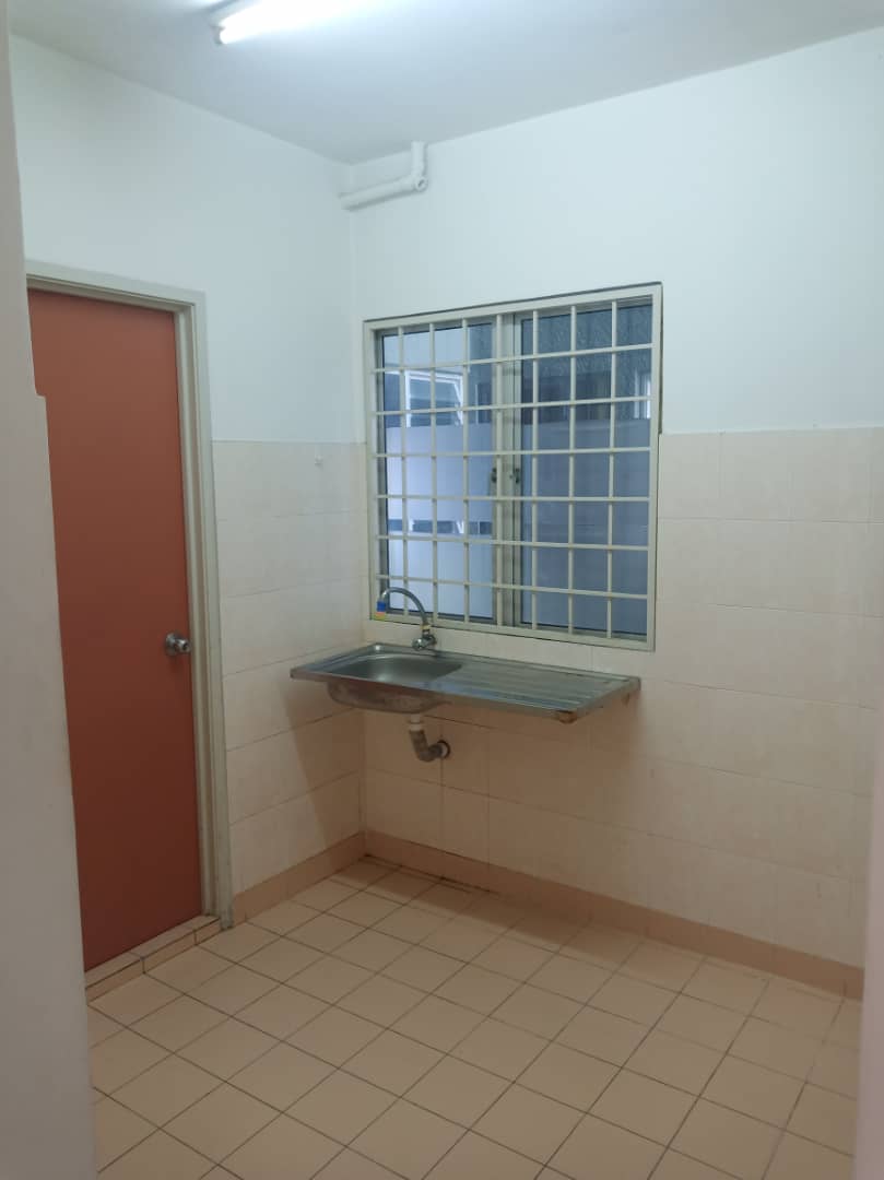 Aliran damai Apartment, Bandar Damai Perdana - photo 3