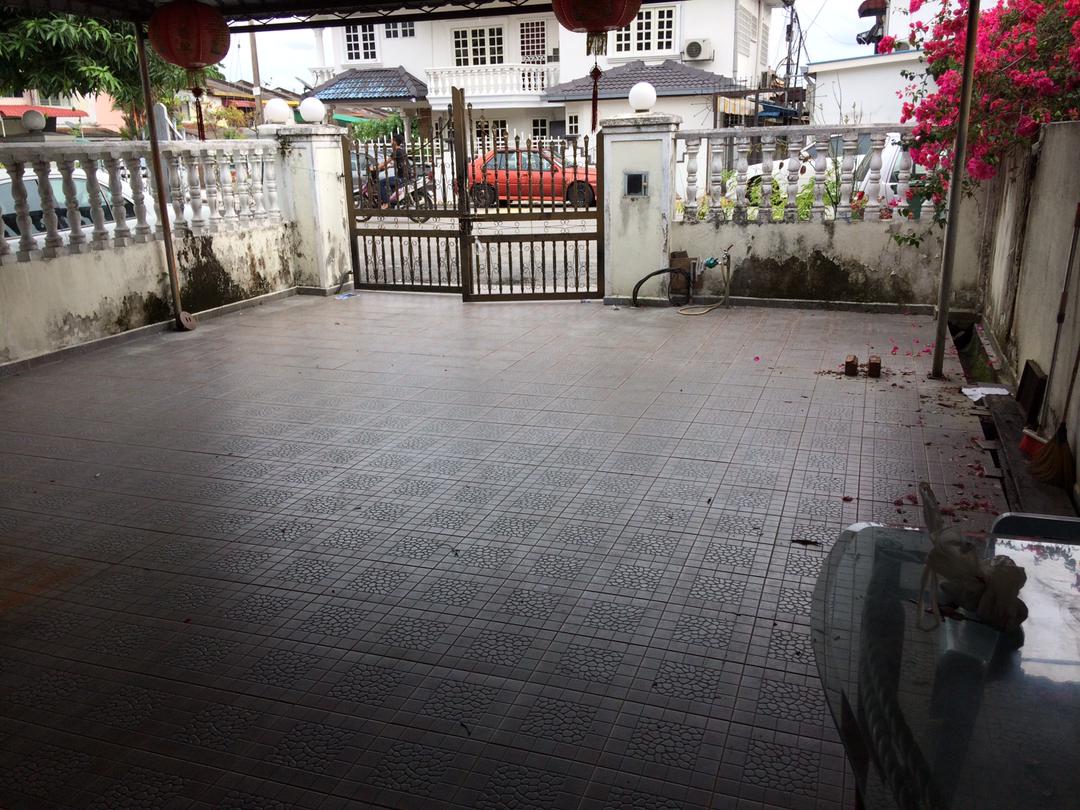 Taman Bukit Anggerik 2 Storey House, Cheras - photo 5