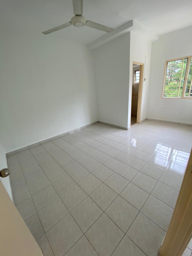 Merak Apartment Bandar Kinrara Puchong - photo 6