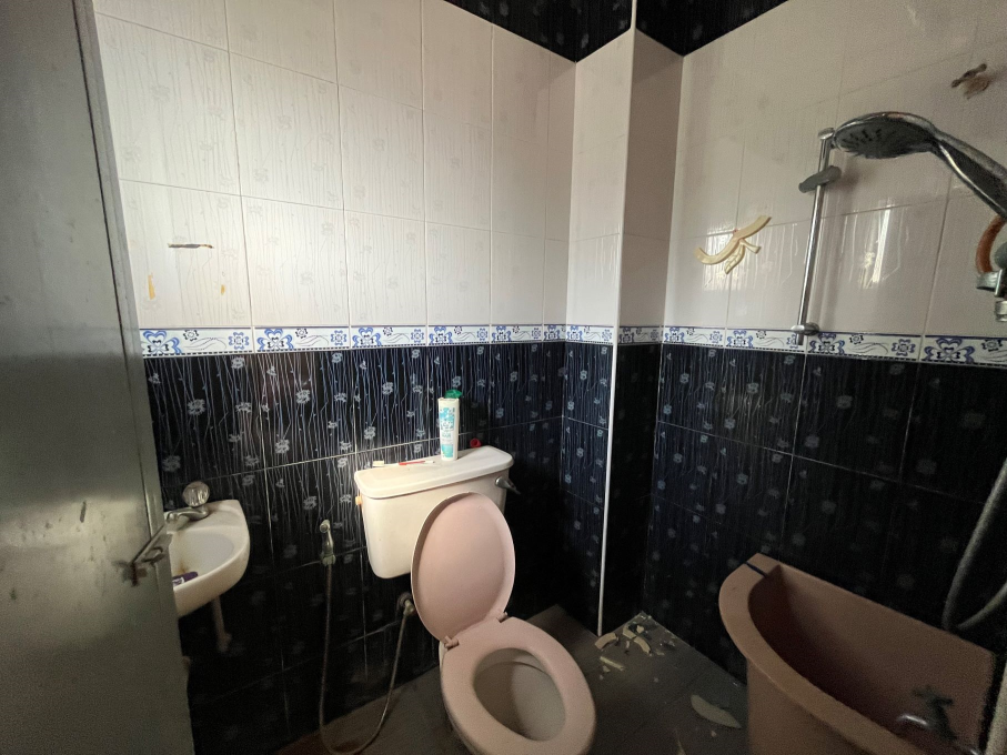 Double storey terrace Seri Damak Seri Andalas jaya - photo 8