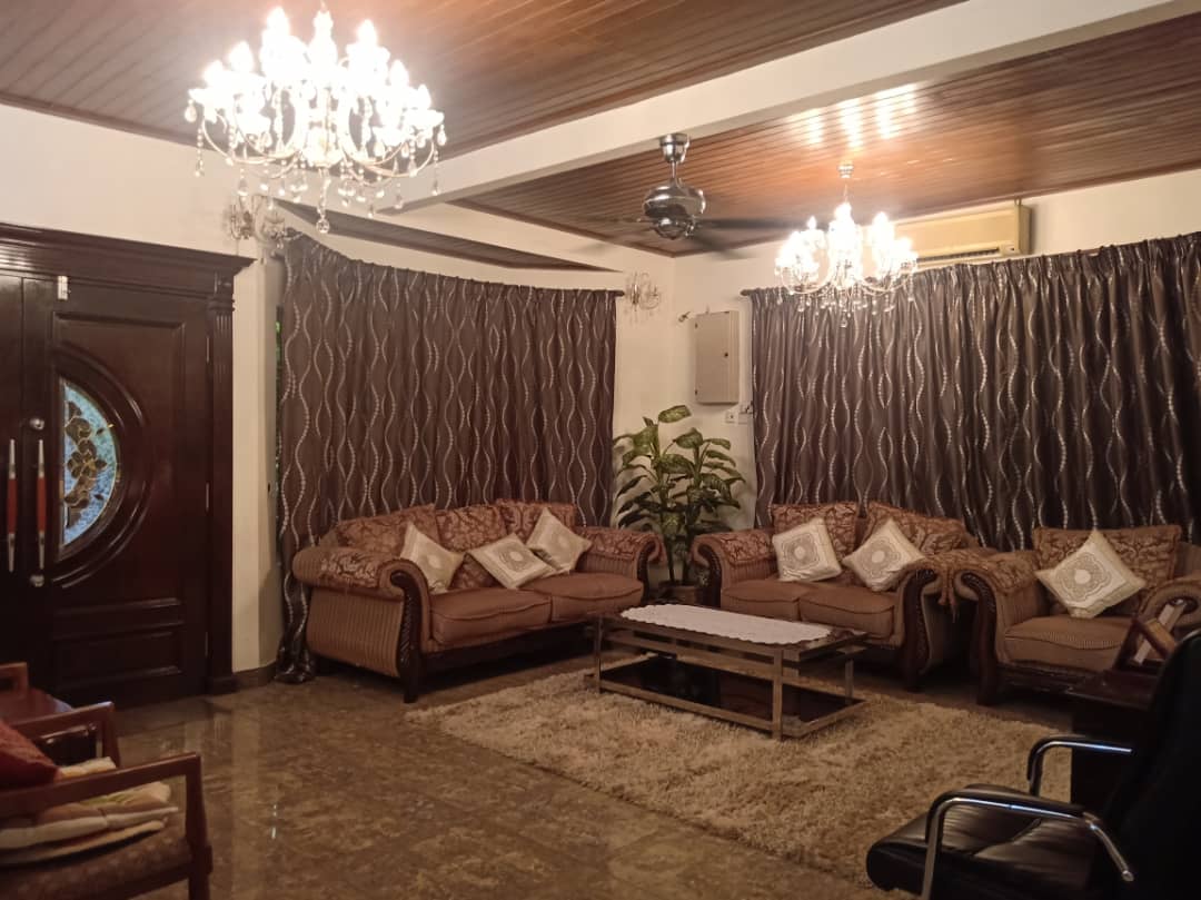 2 Storey Banglow fully fur attach with 2rent house