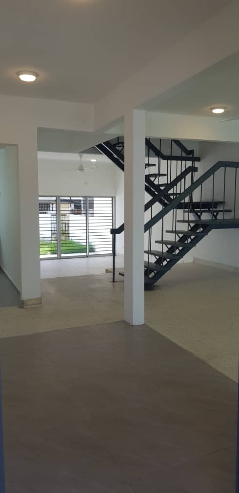 2storey renovated terrace taman melawati - photo 6