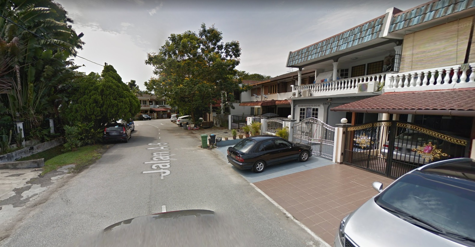 2storey renovated terrace taman melawati - photo 2