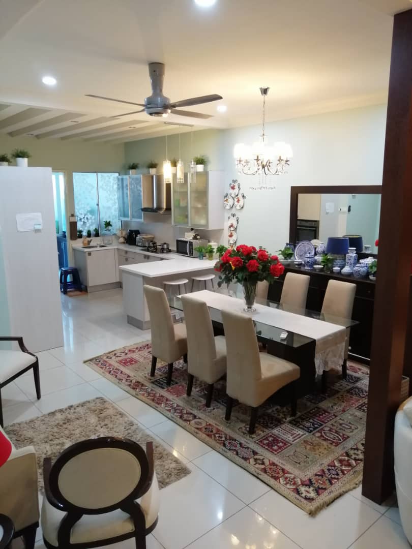 WOW BELOW MARKET CANTIK RENOVATED Double storey te - photo 2