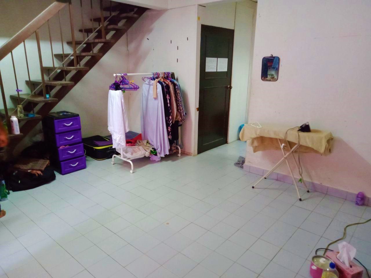 Facing Padang, Freehold 2 Storey Taman Koperasi Po - photo 3