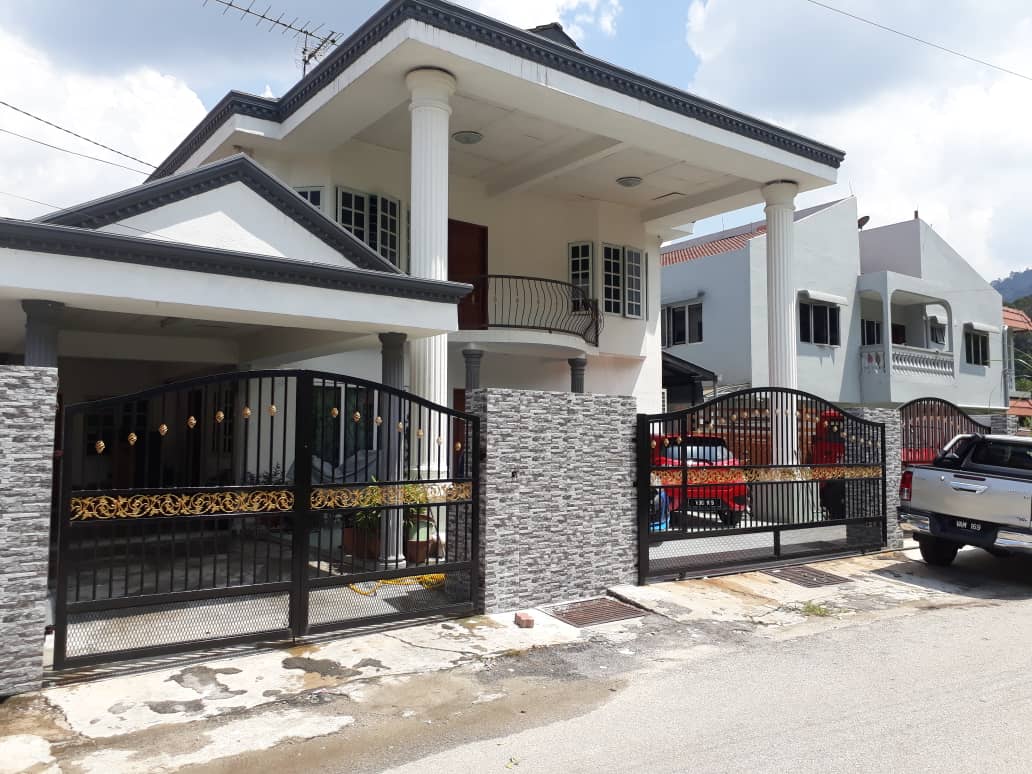 Cantik Banglo 2 tingkat jalan Kepong Ulu Botani