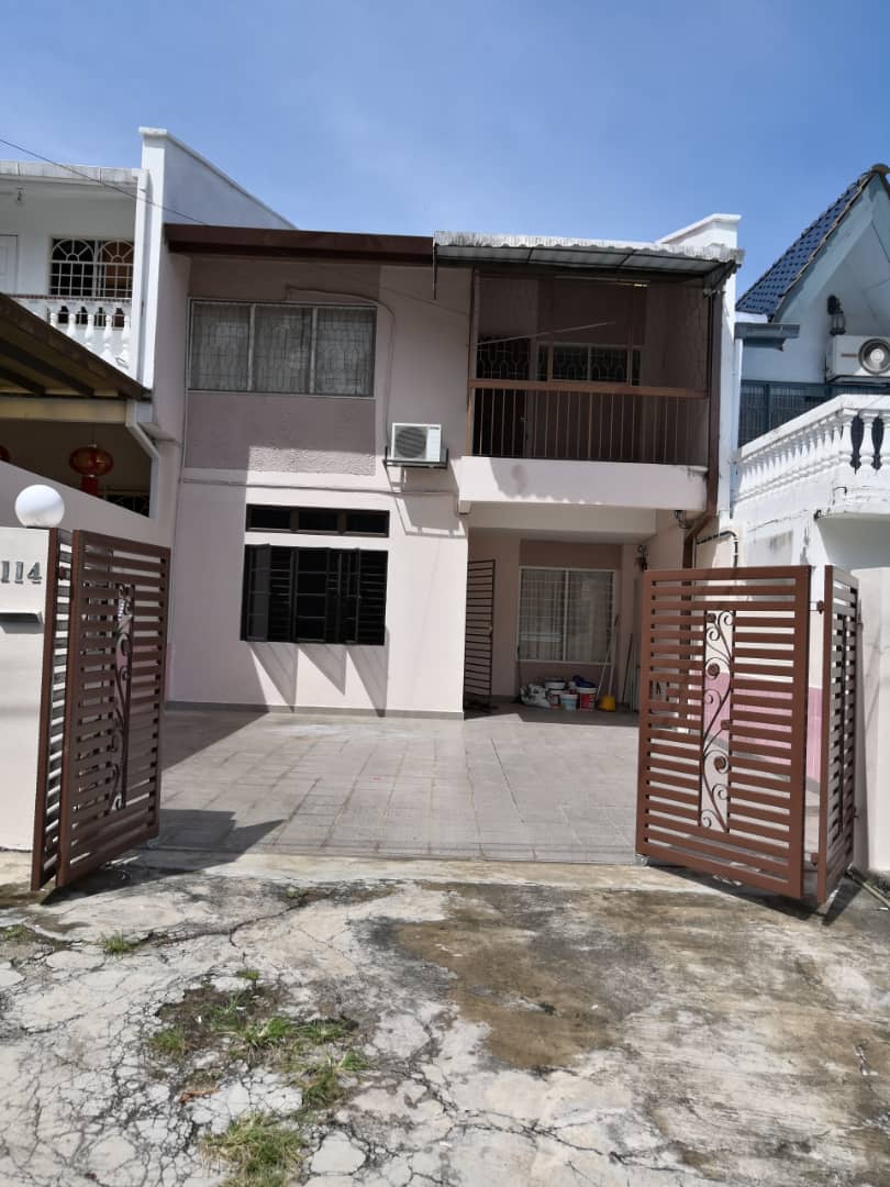 newly painted 4 bed Teres 2 tingkat taman zooview