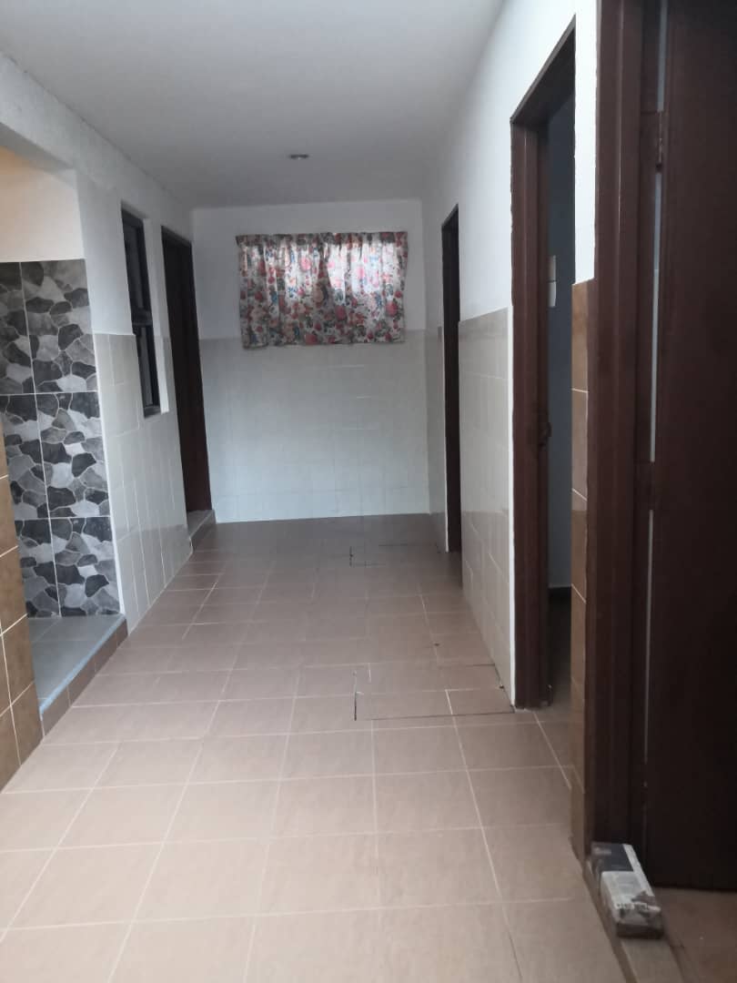 newly painted 4 bed Teres 2 tingkat taman zooview - photo 6