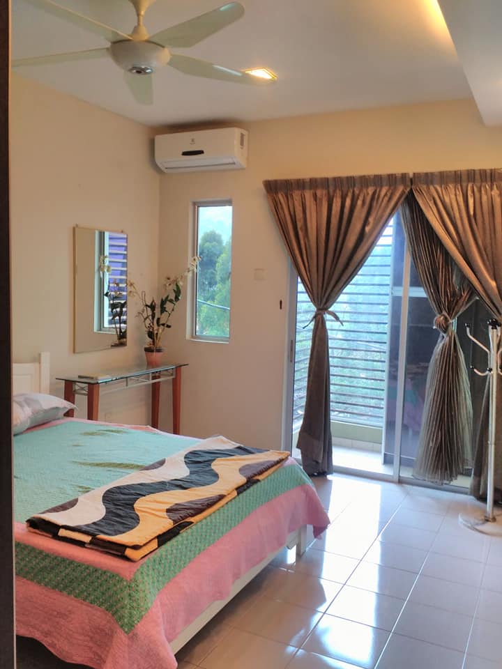 Fully furnish Renovated Townhouse Amansiara selaya - photo 4